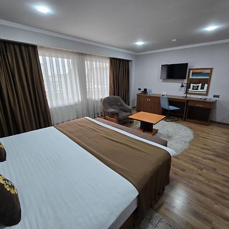 Ziyorat Luxury Hotel Фергана Экстерьер фото