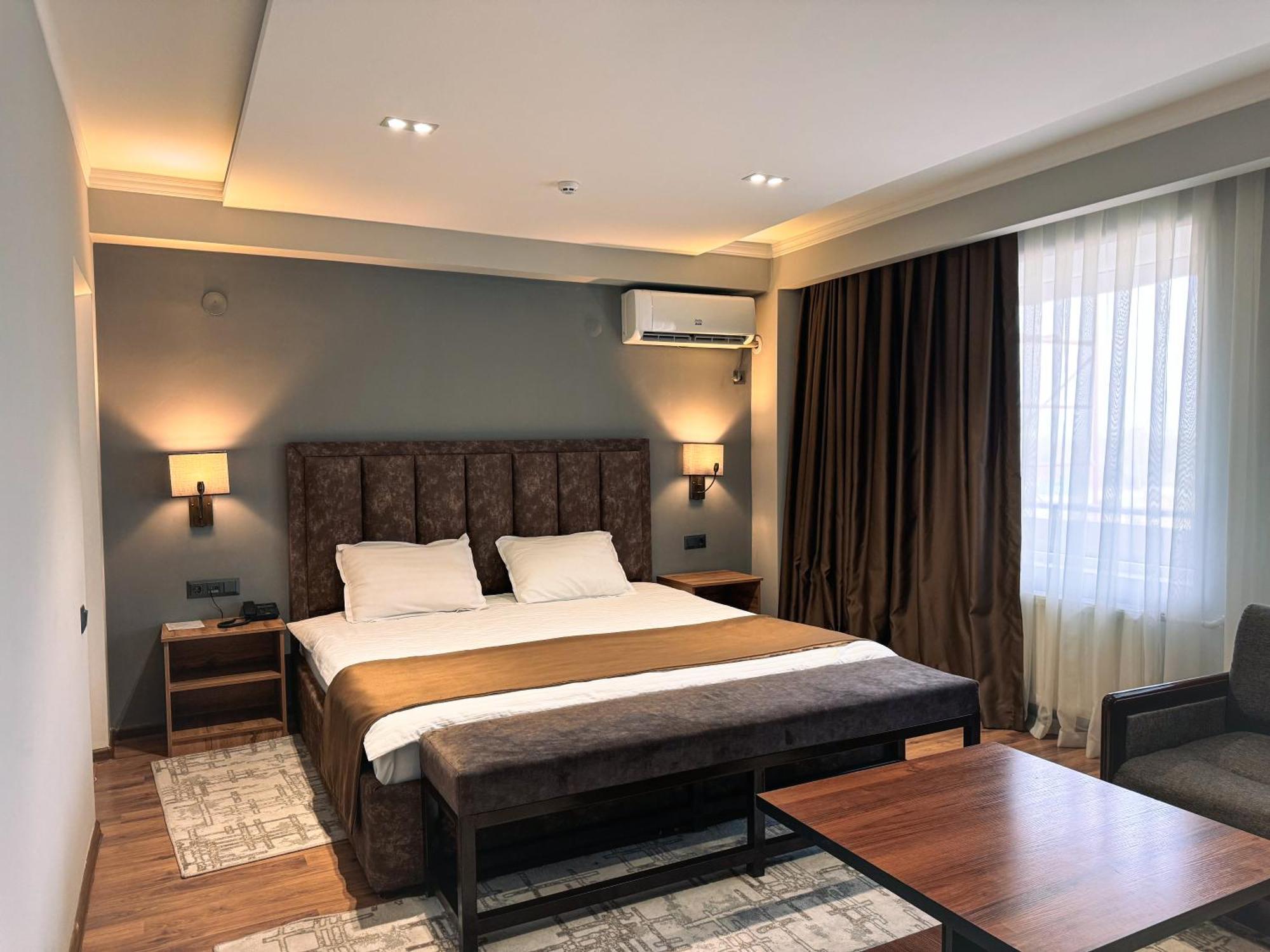 Ziyorat Luxury Hotel Фергана Экстерьер фото