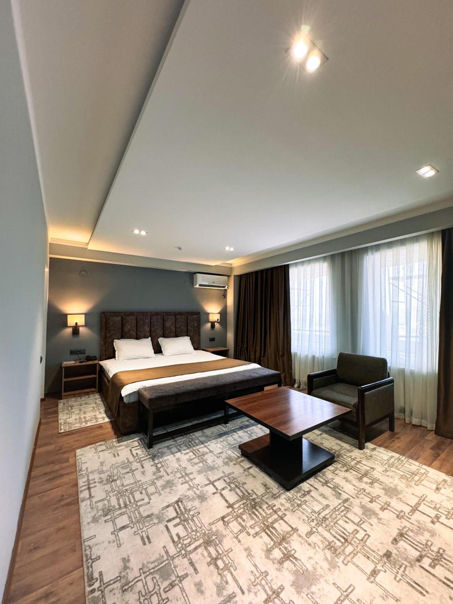 Ziyorat Luxury Hotel Фергана Экстерьер фото