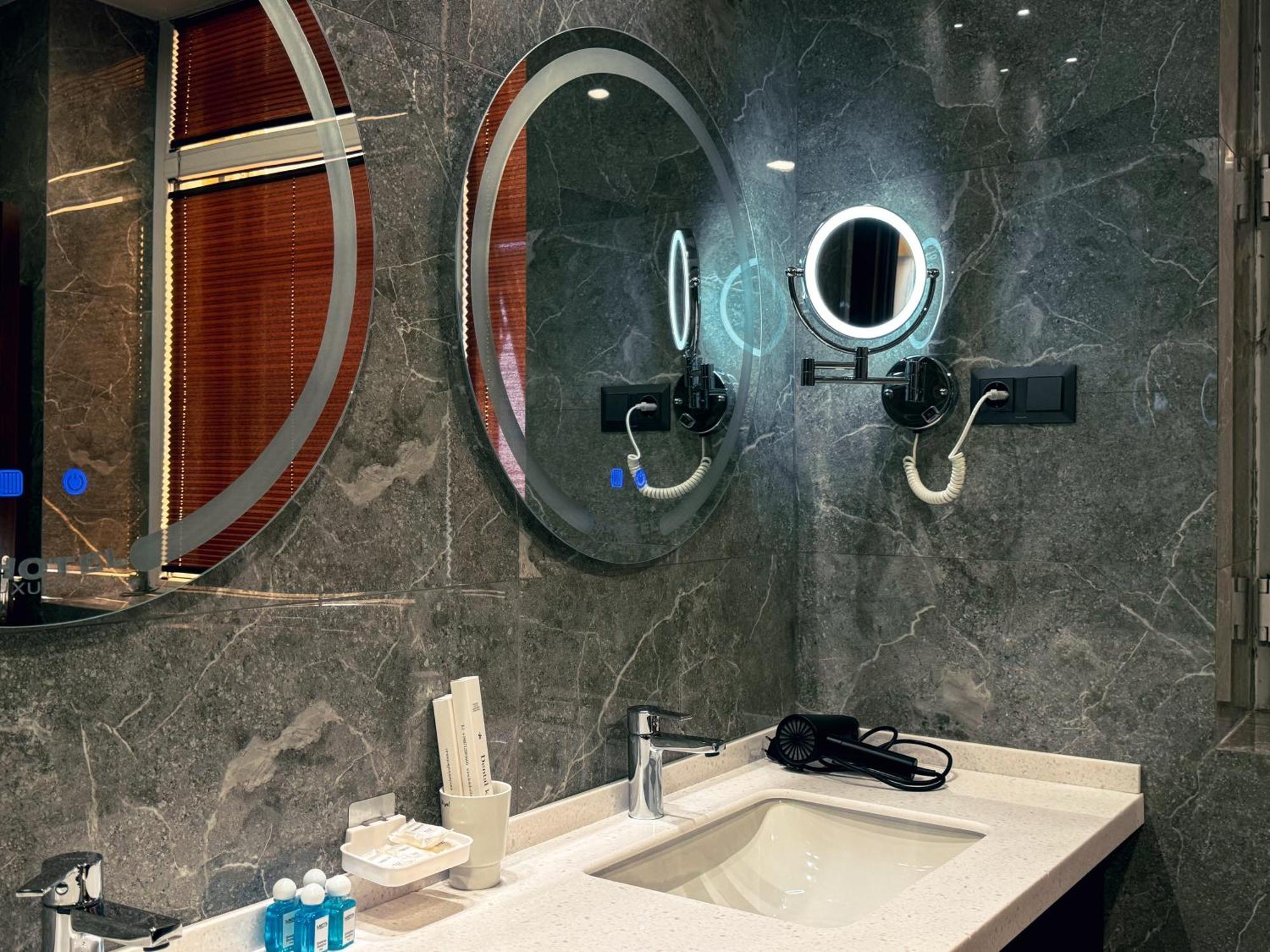 Ziyorat Luxury Hotel Фергана Экстерьер фото