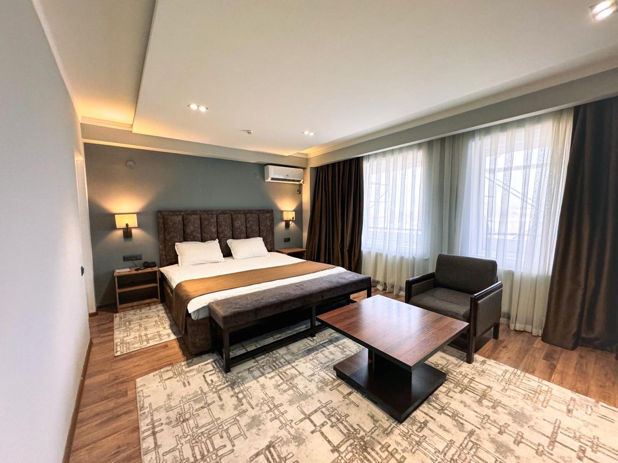 Ziyorat Luxury Hotel Фергана Экстерьер фото