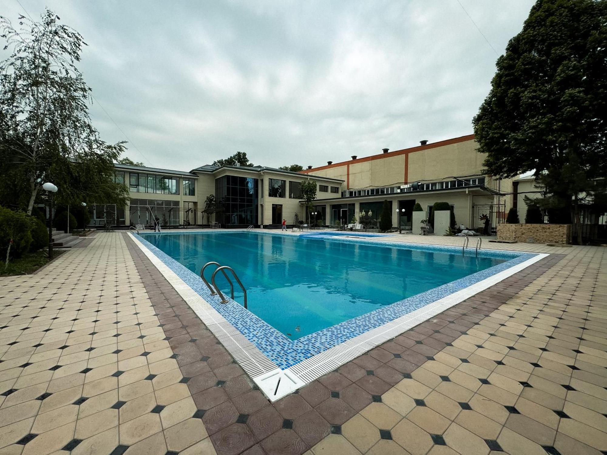 Ziyorat Luxury Hotel Фергана Экстерьер фото