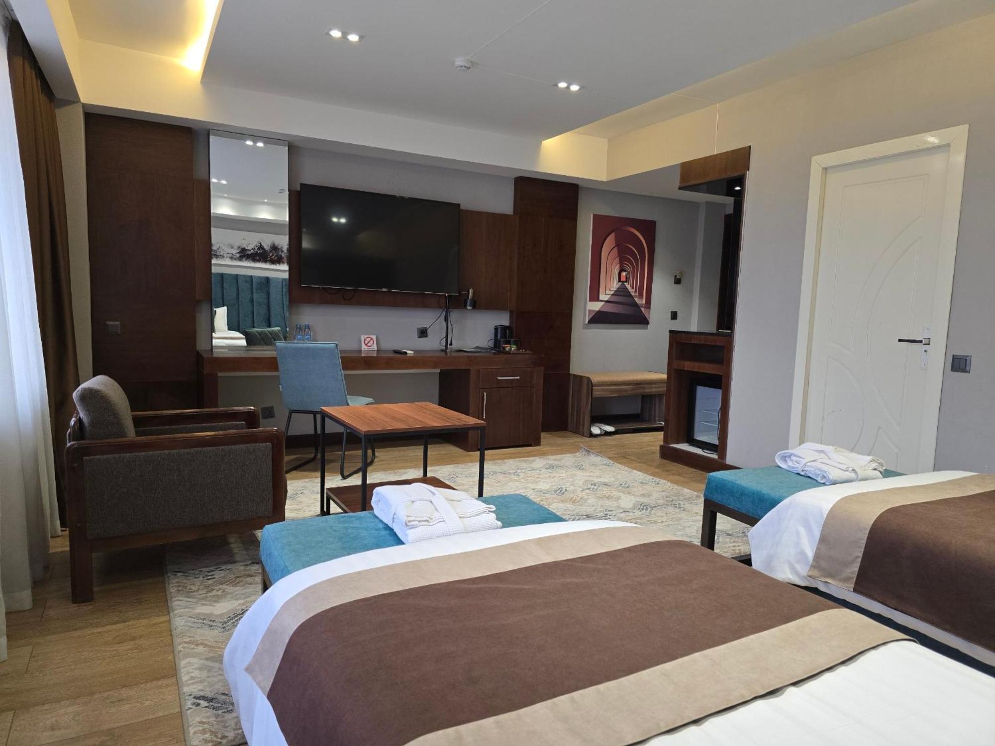 Ziyorat Luxury Hotel Фергана Экстерьер фото