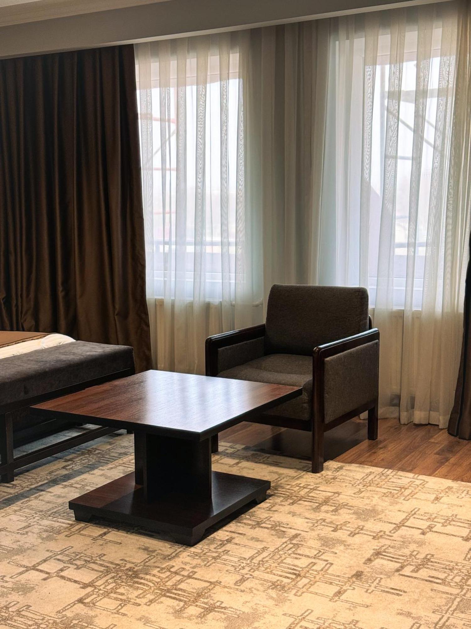 Ziyorat Luxury Hotel Фергана Экстерьер фото