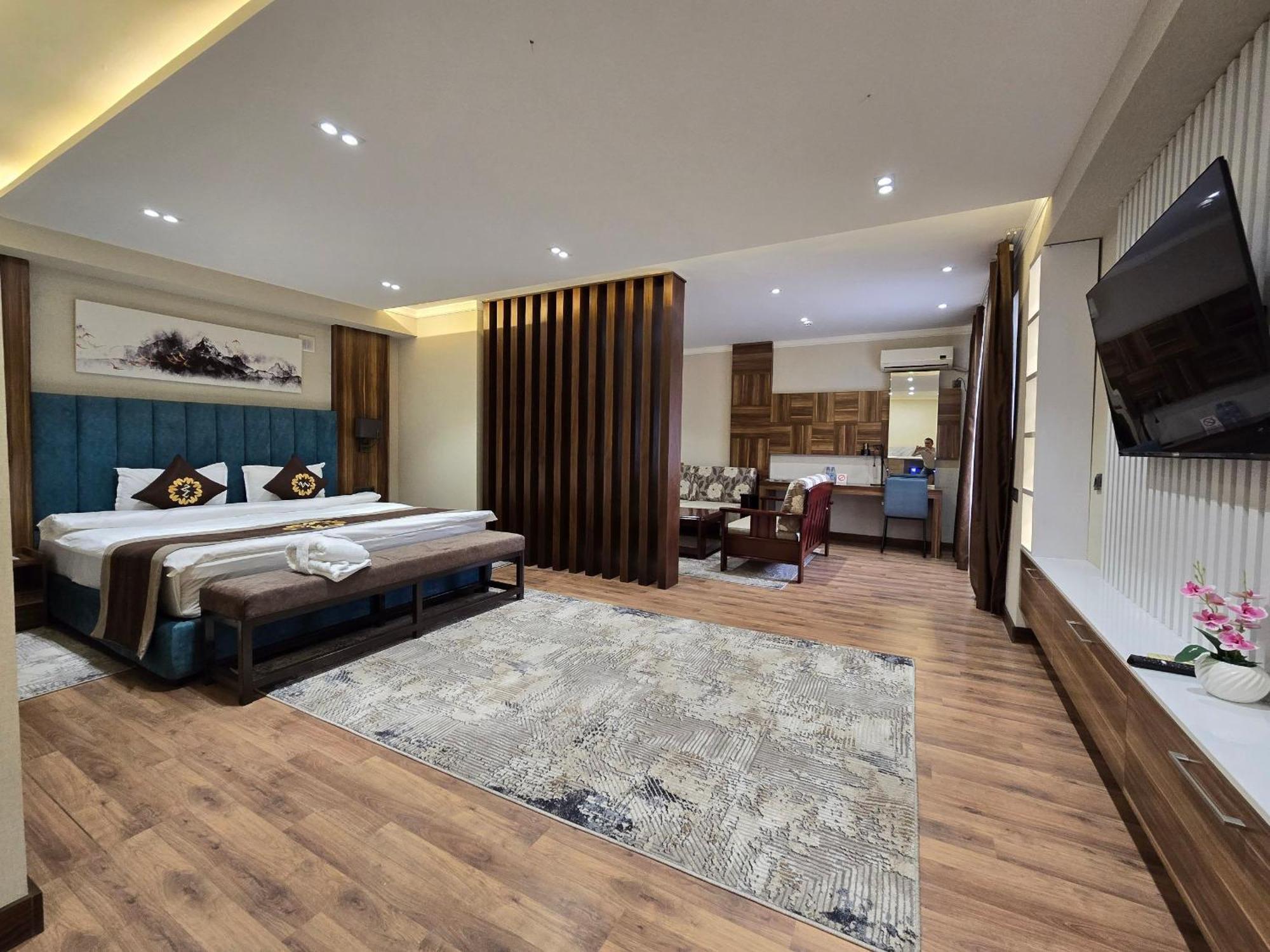Ziyorat Luxury Hotel Фергана Экстерьер фото
