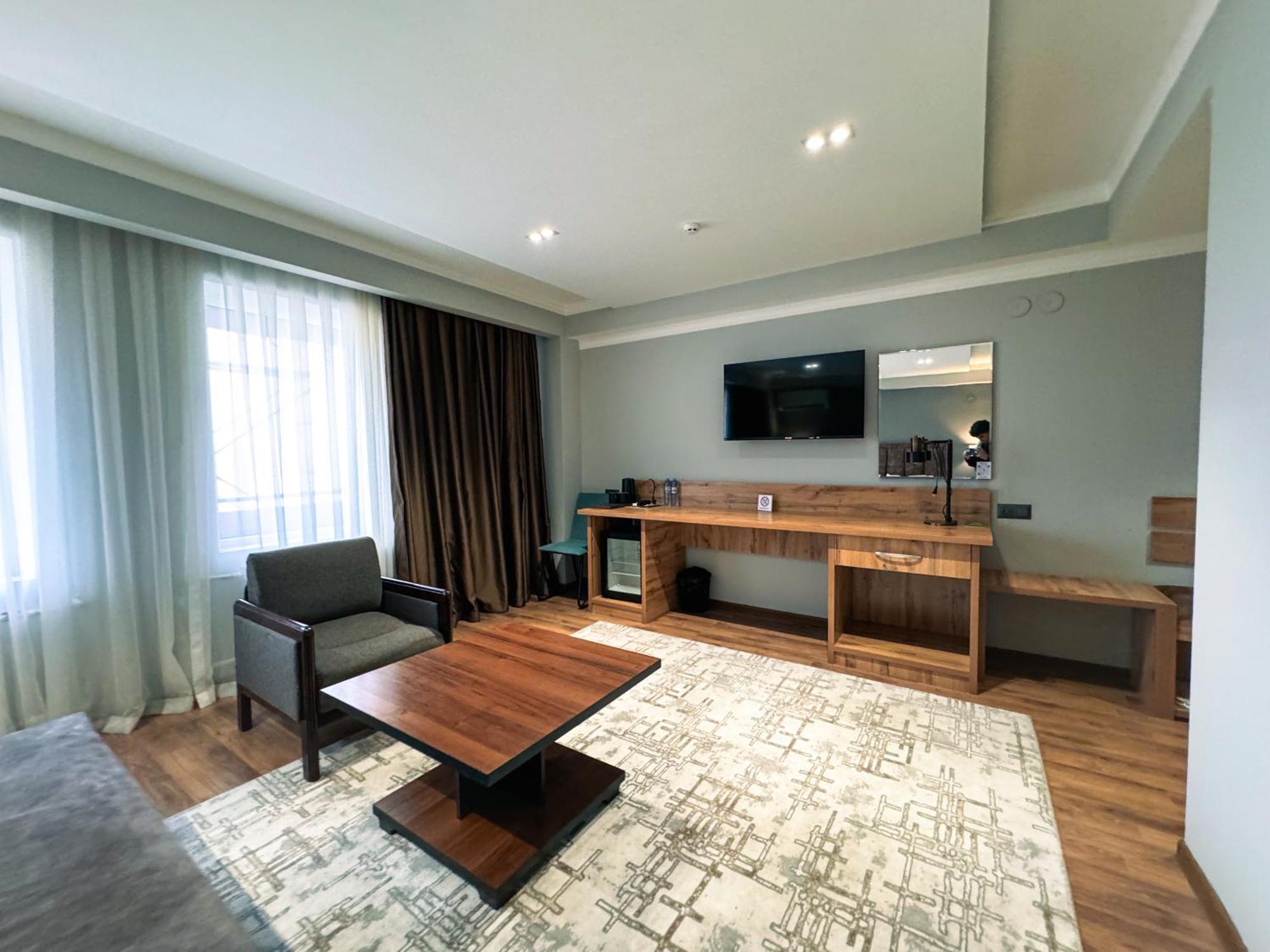 Ziyorat Luxury Hotel Фергана Экстерьер фото