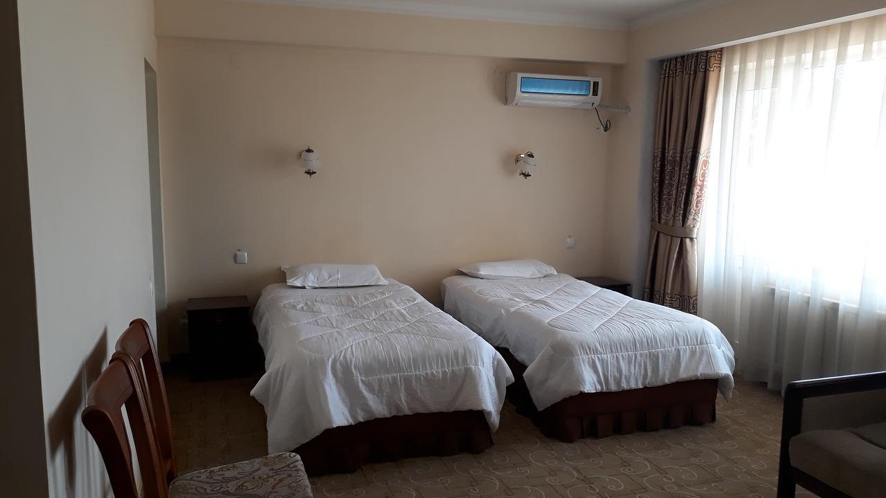 Ziyorat Luxury Hotel Фергана Экстерьер фото
