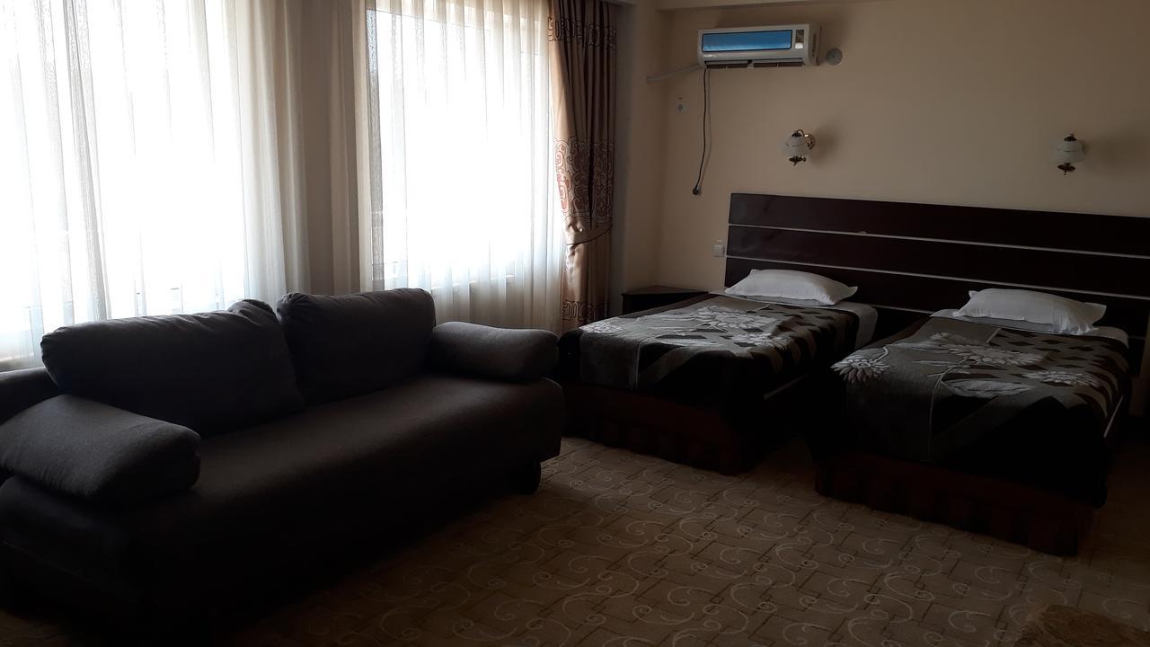 Ziyorat Luxury Hotel Фергана Экстерьер фото