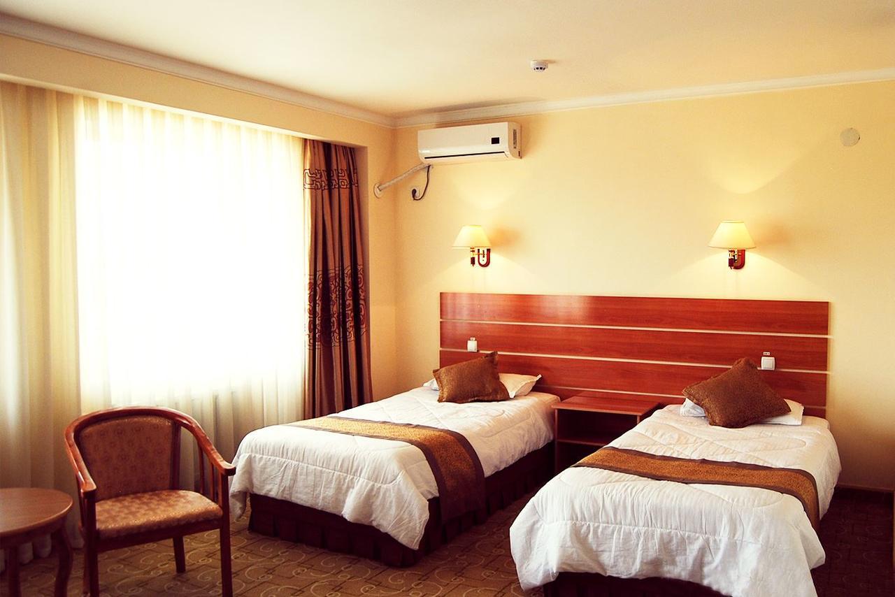 Ziyorat Luxury Hotel Фергана Экстерьер фото