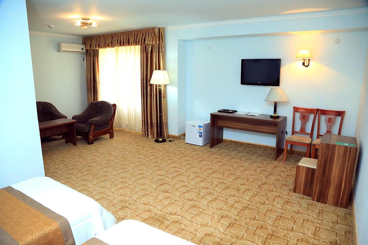 Ziyorat Luxury Hotel Фергана Экстерьер фото